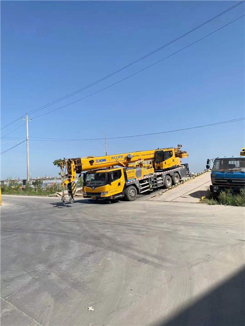 龙山区吊车作业时，可能会产生哪些额外收费项目？